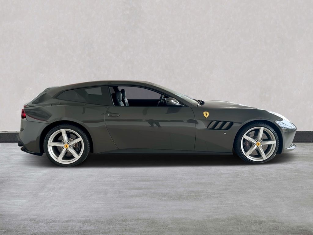 Ferrari GTC4Lusso 2017