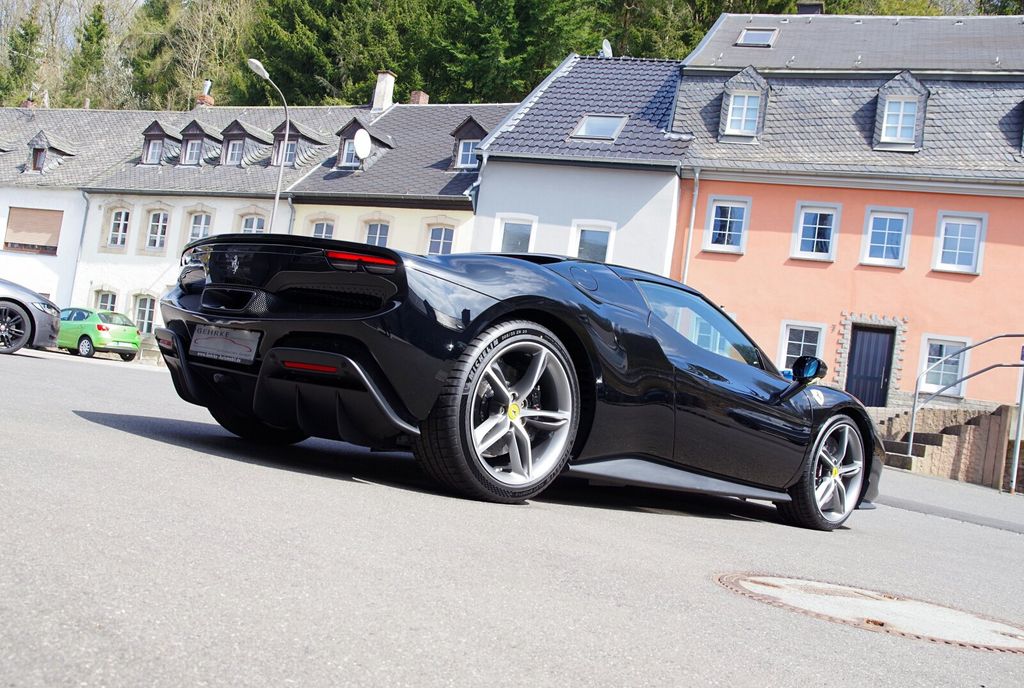 Ferrari 296 GTB 2024