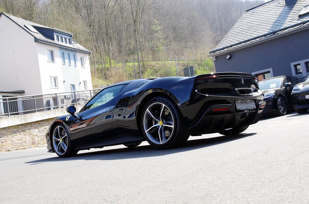 Ferrari 296 GTB 2024