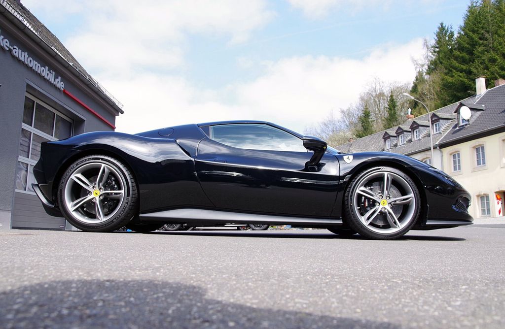 Ferrari 296 GTB 2024