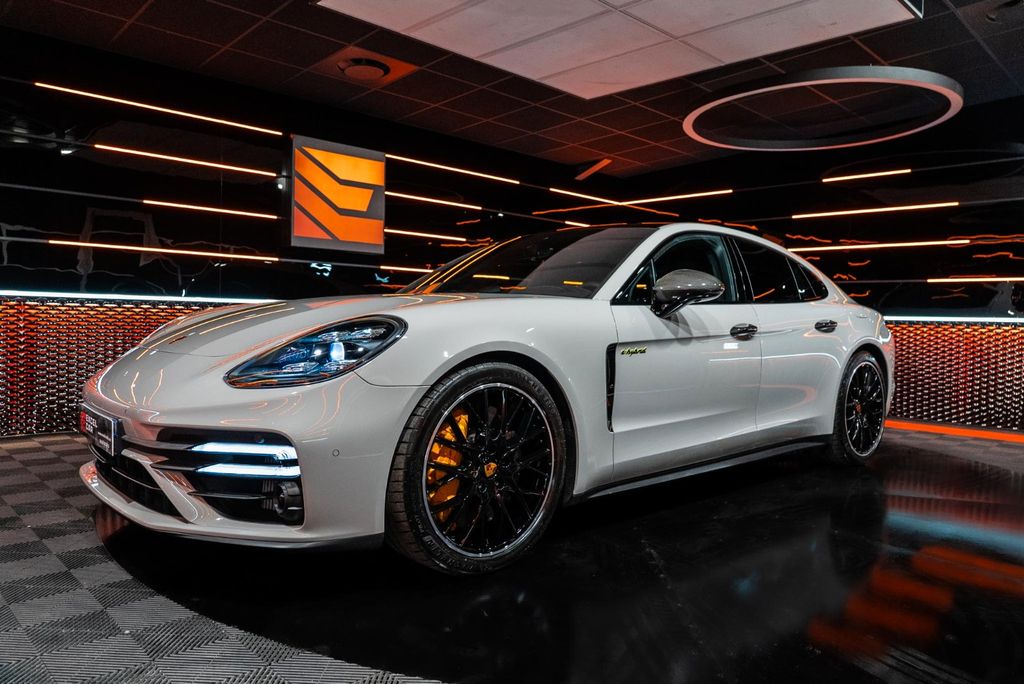 Porsche Panamera 2022