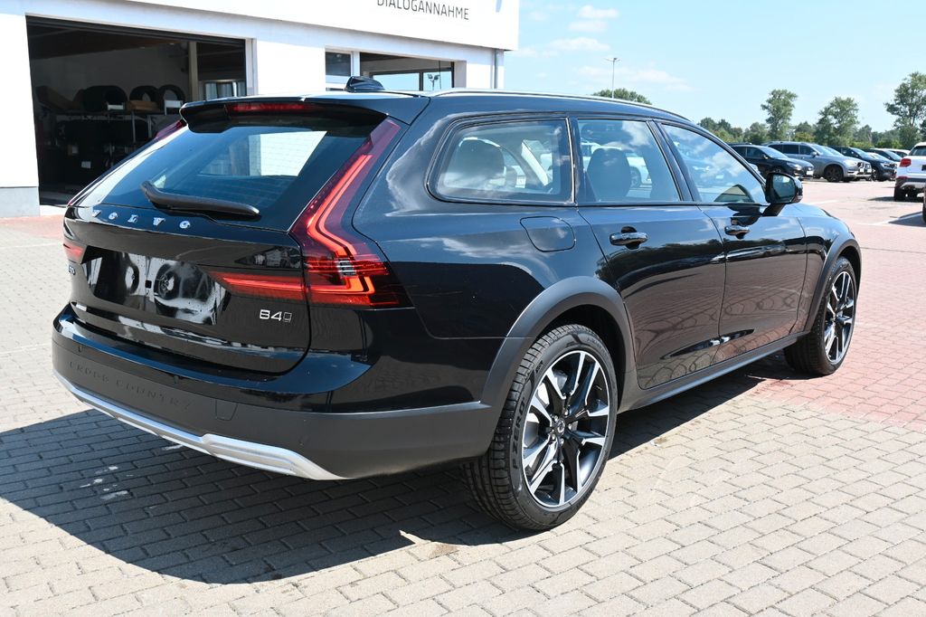 Volvo V90 Cross Country 2024