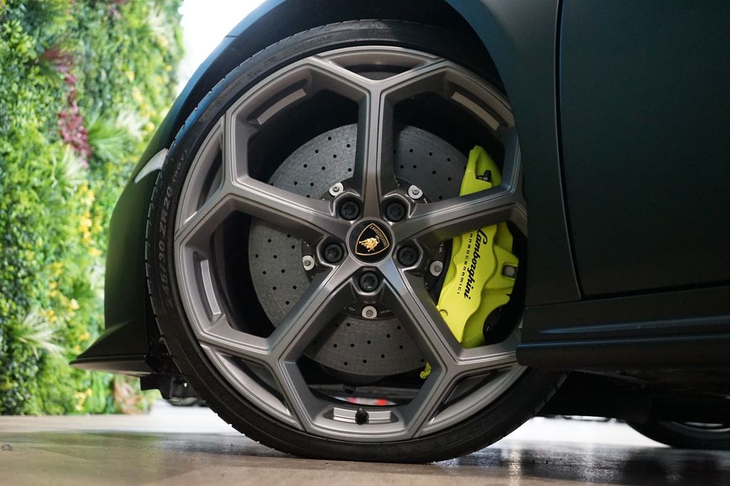 Lamborghini Huracán 2023