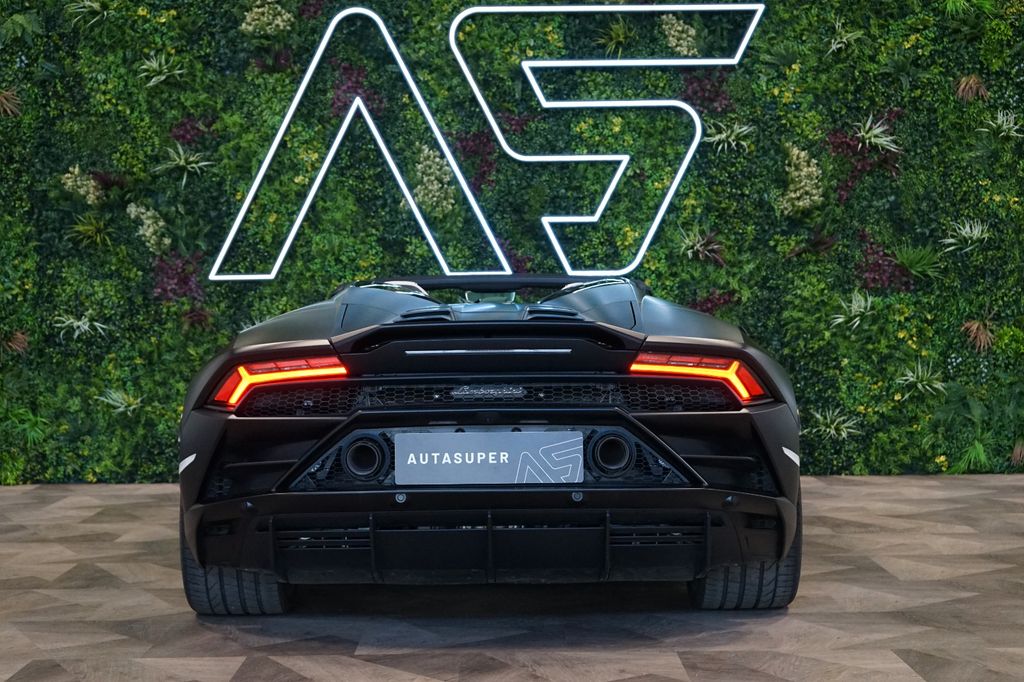 Lamborghini Huracán 2023
