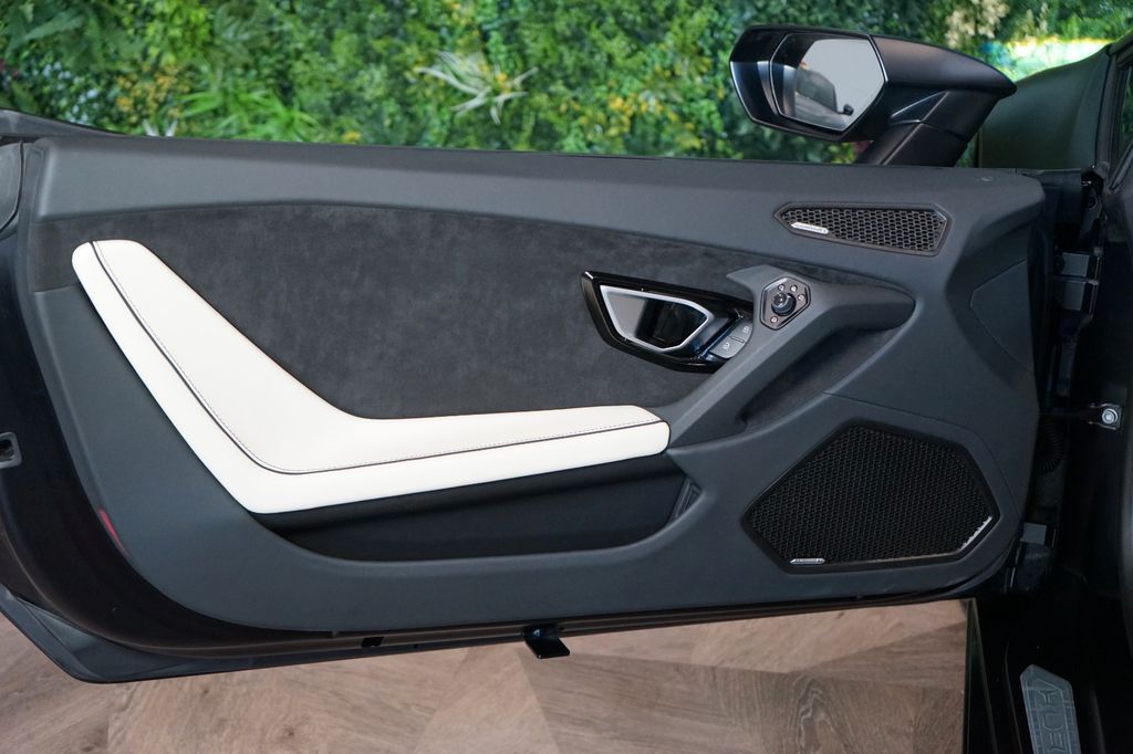 Lamborghini Huracán 2023