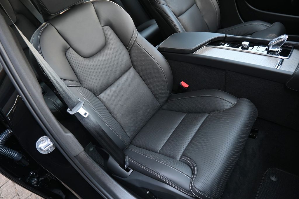 Volvo V90 Cross Country 2024