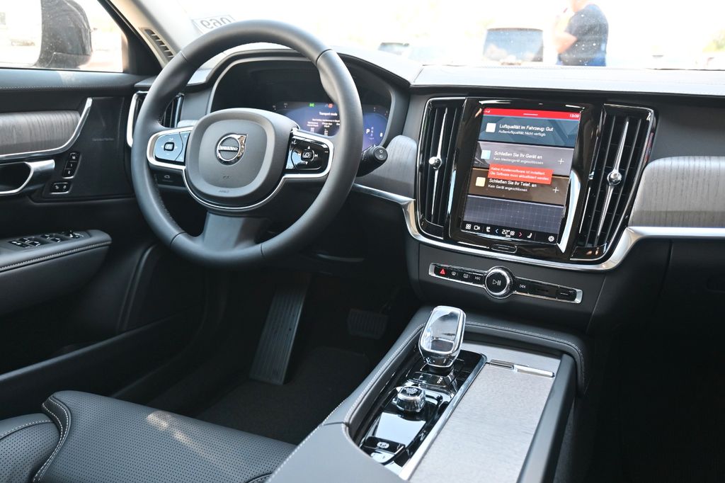 Volvo V90 Cross Country 2024