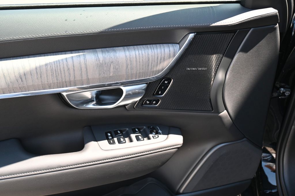 Volvo V90 Cross Country 2024