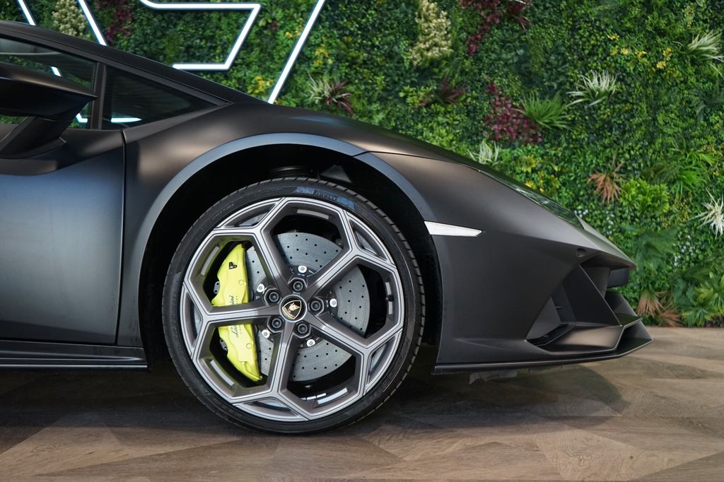 Lamborghini Huracán 2023