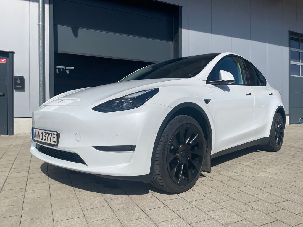 Tesla Model Y 2022