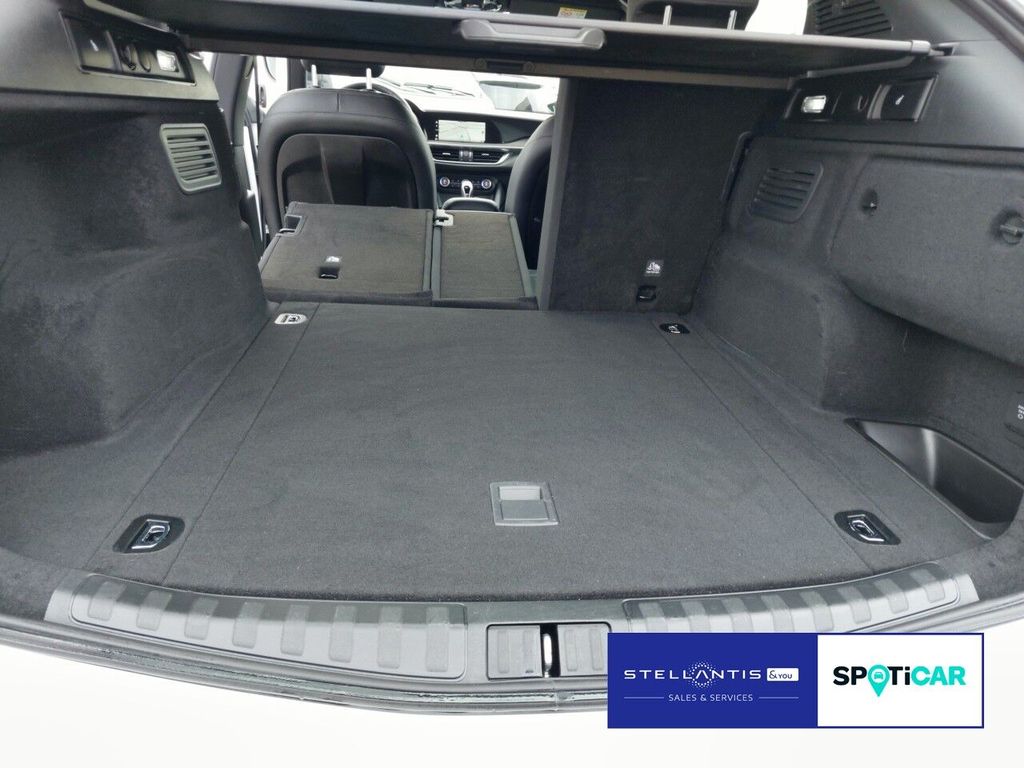 Alfa Romeo Stelvio 2023