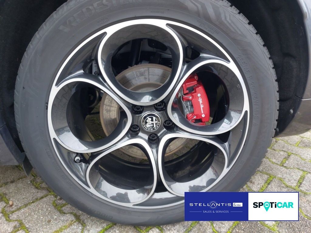 Alfa Romeo Stelvio 2023