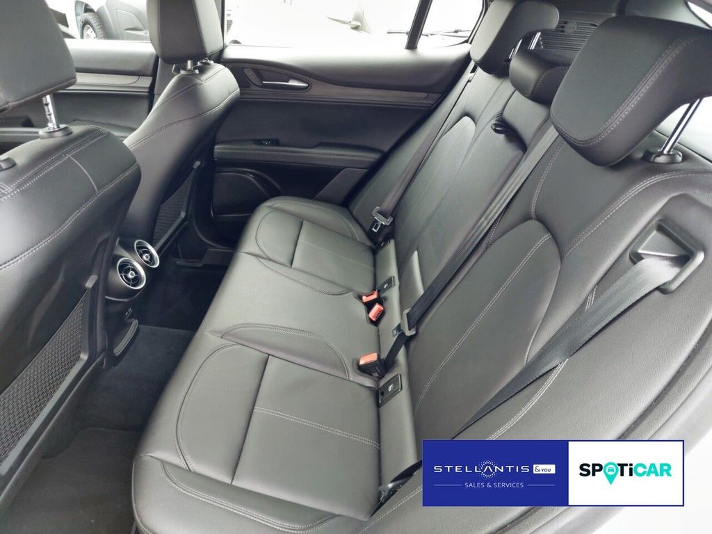 Alfa Romeo Stelvio 2023