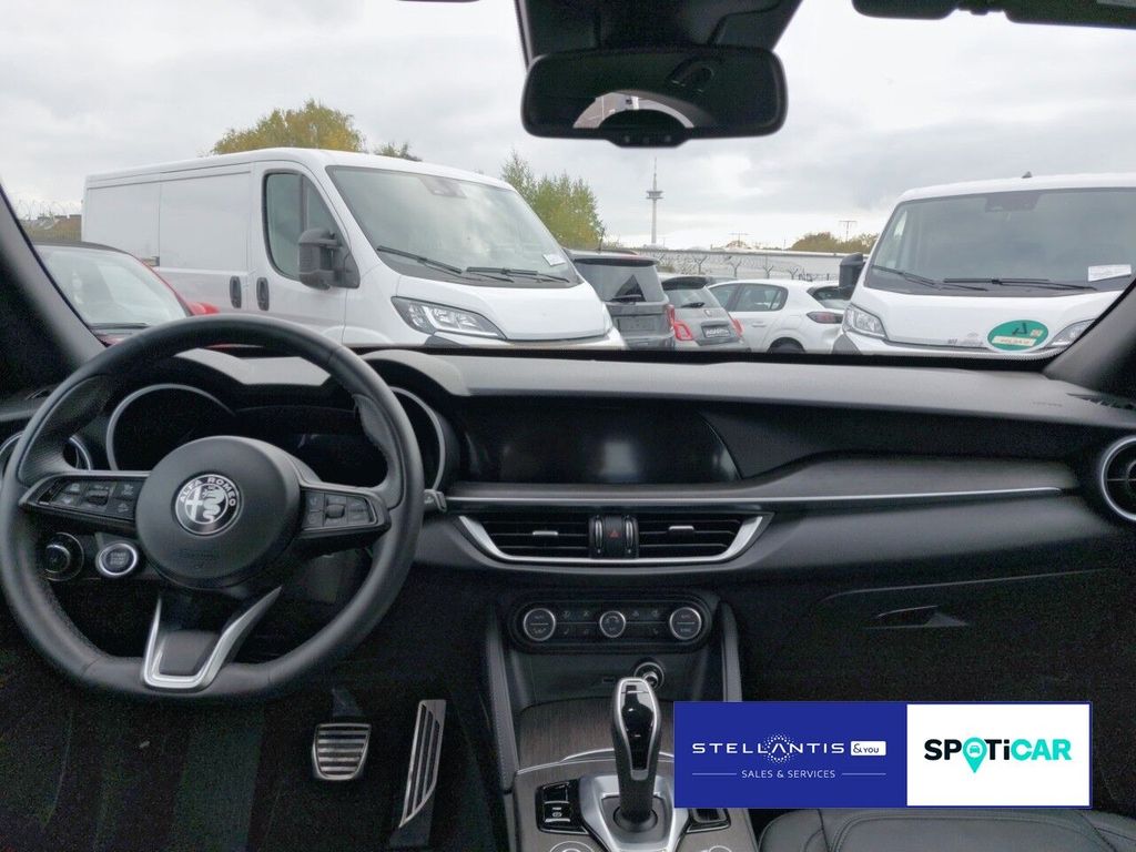 Alfa Romeo Stelvio 2023