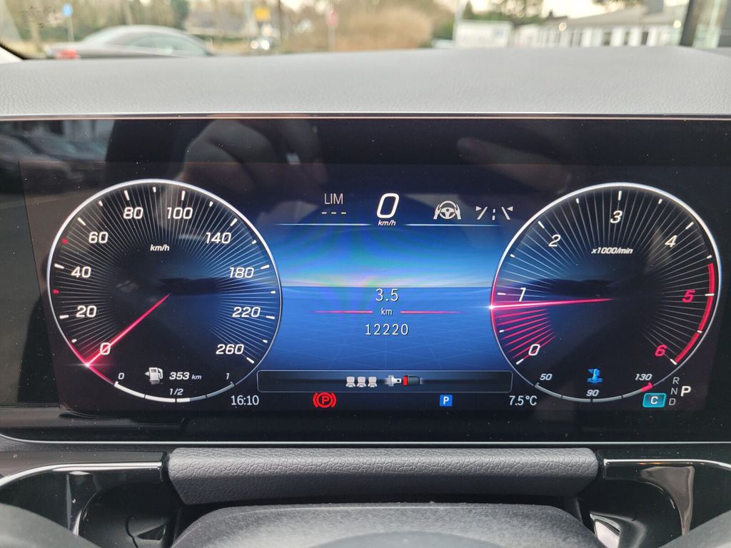 Mercedes-Benz B 200 2023