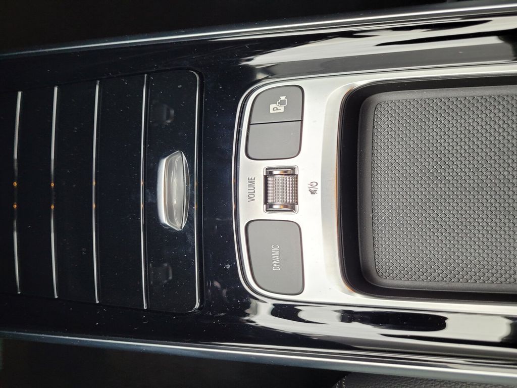 Mercedes-Benz B 200 2023