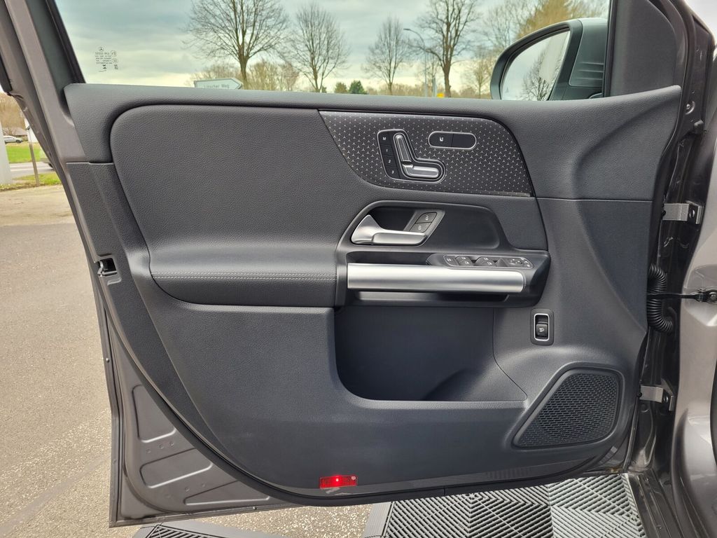 Mercedes-Benz B 200 2023