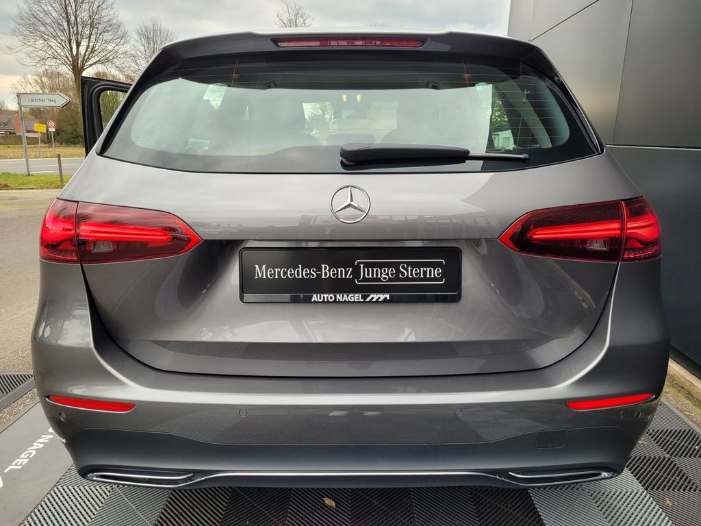 Mercedes-Benz B 200 2023