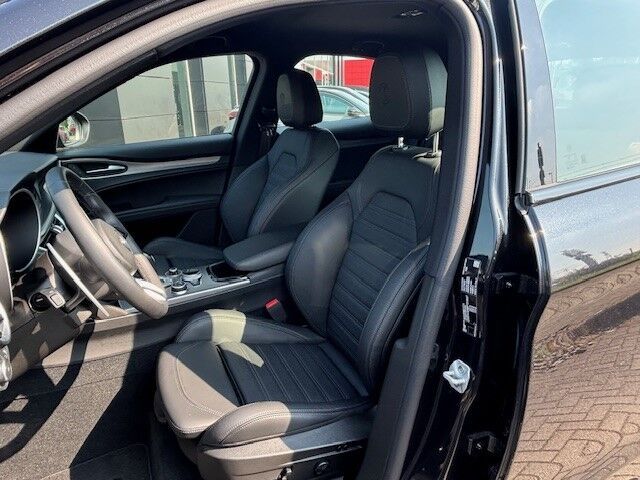 Alfa Romeo Stelvio 2024