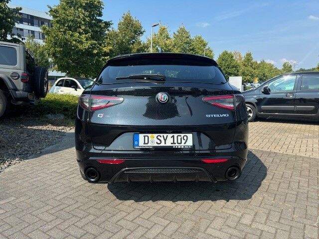 Alfa Romeo Stelvio 2024