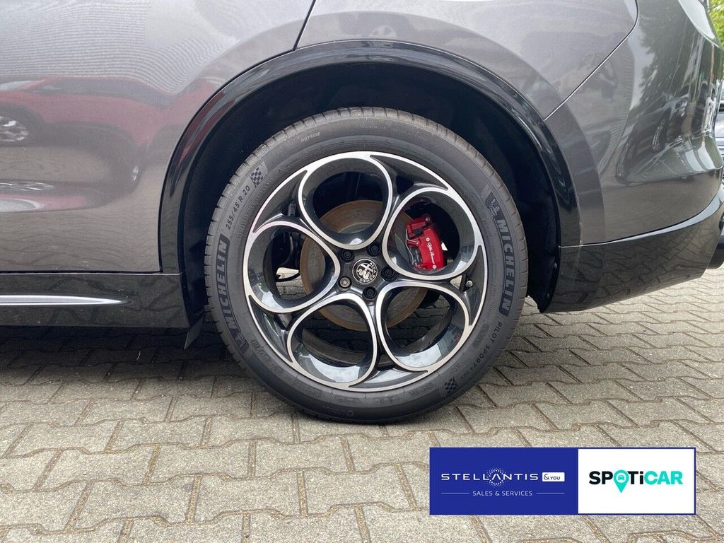 Alfa Romeo Stelvio 2024