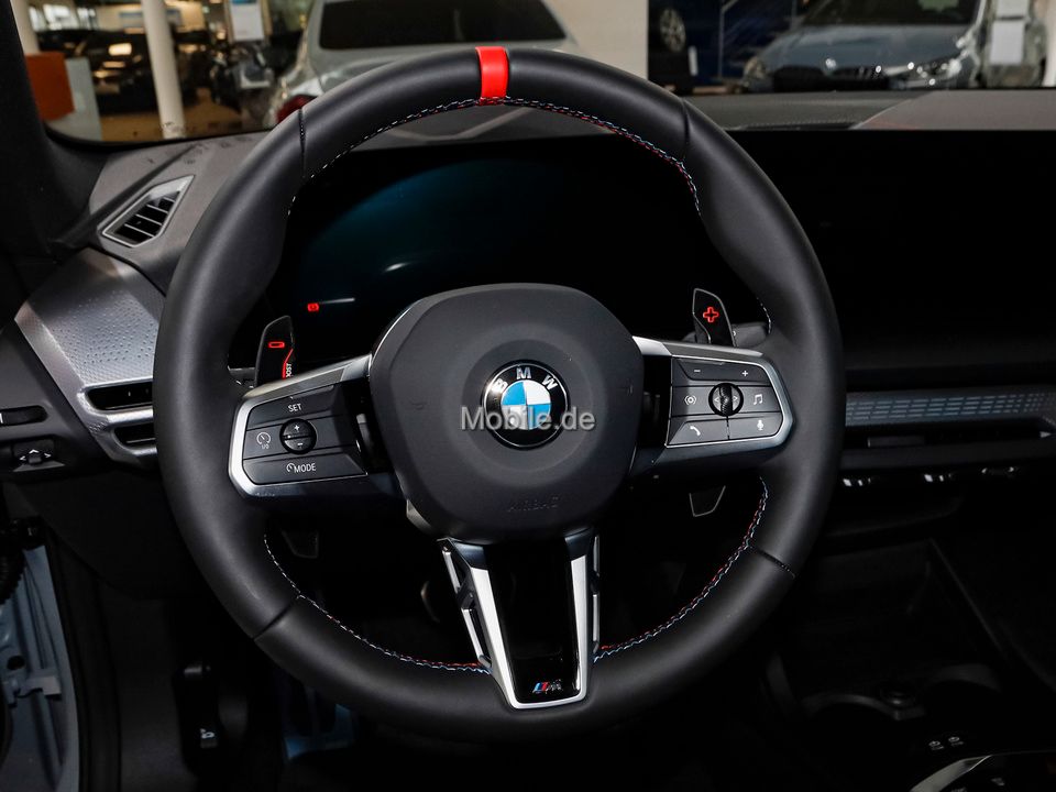 BMW M235