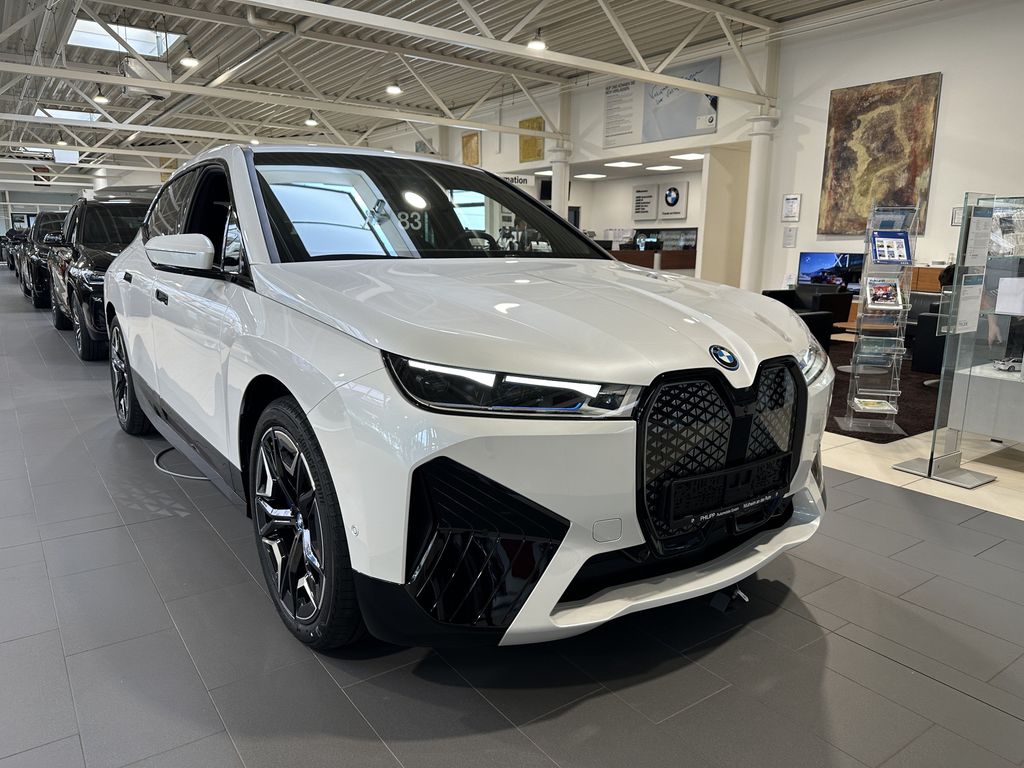 BMW iX 2023