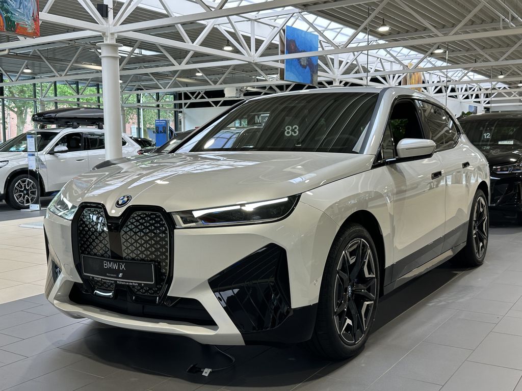BMW iX 2023