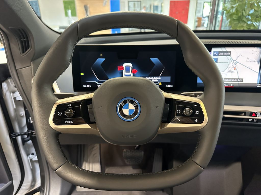 BMW iX 2023