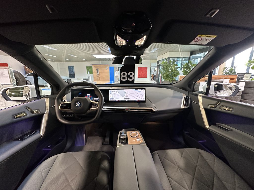 BMW iX 2023