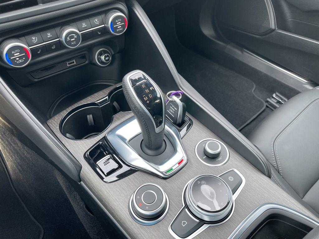 Alfa Romeo Giulia 2023