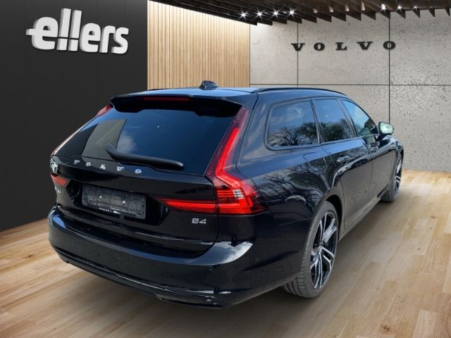 Volvo V90 2023