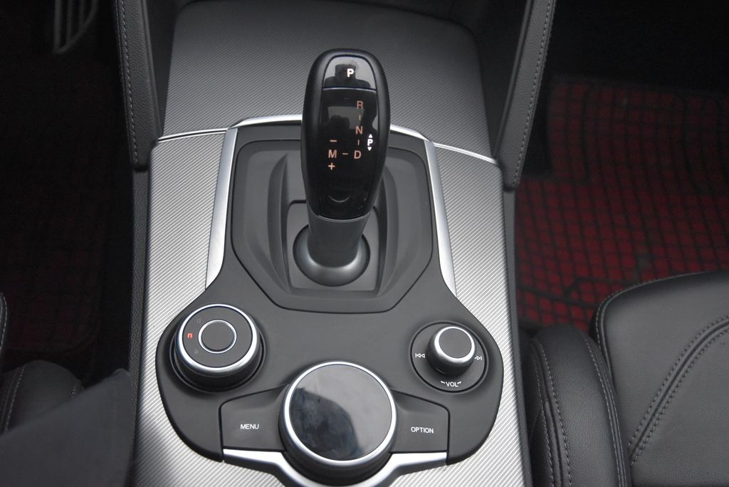 Alfa Romeo Stelvio 2019