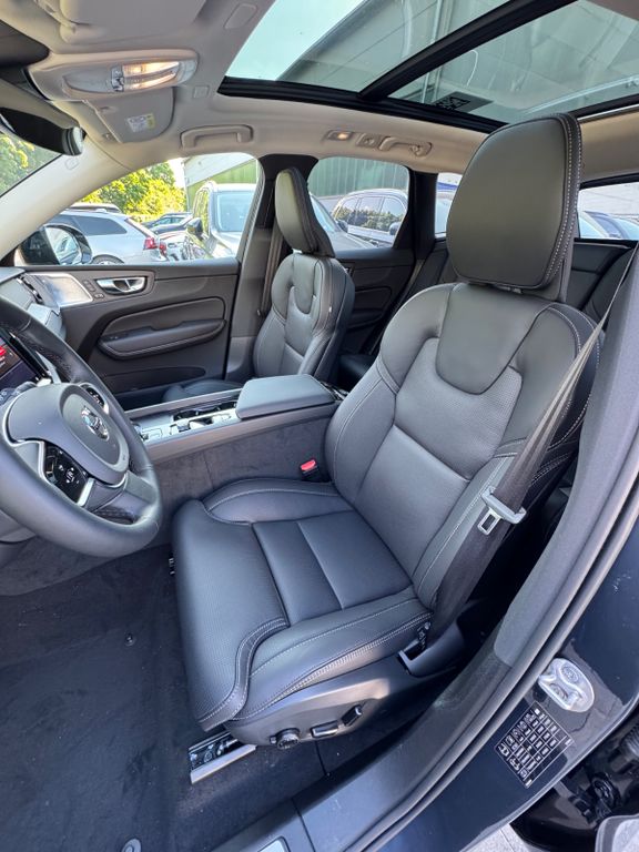 Volvo EX90 2025