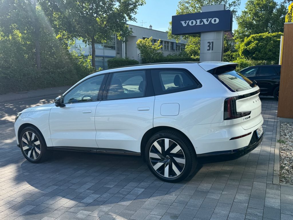 Volvo EX90 2025