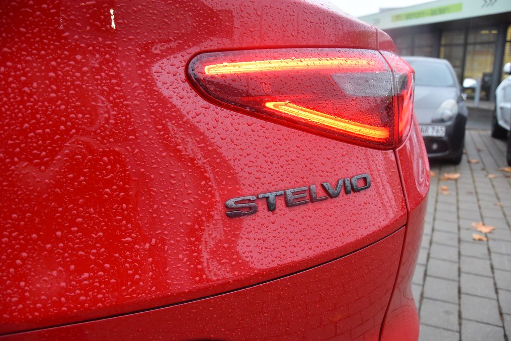 Alfa Romeo Stelvio 2019