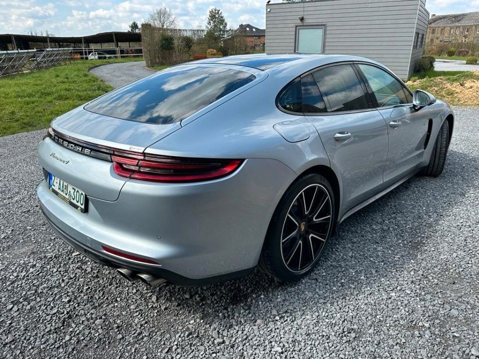 Porsche Panamera 2018