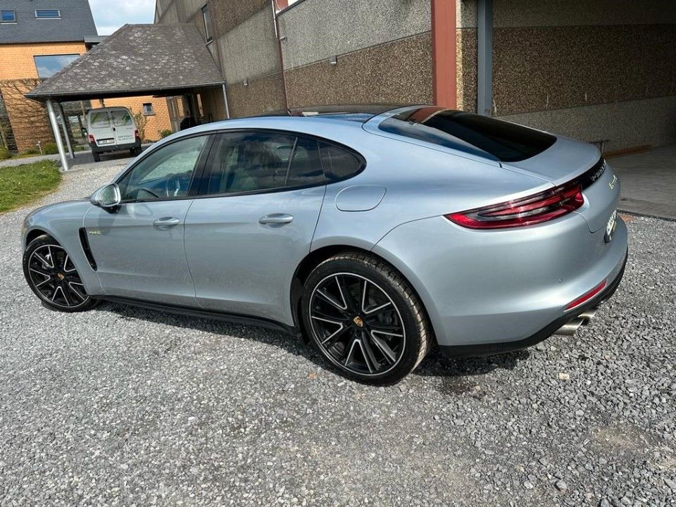 Porsche Panamera 2018