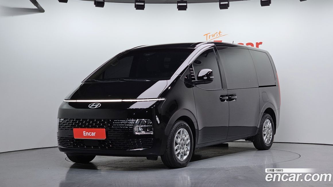 Hyundai Staria 2025