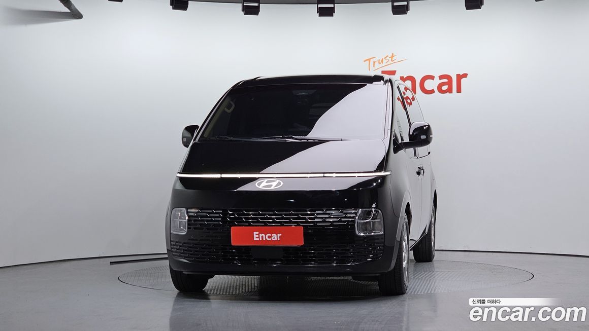 Hyundai Staria 2025