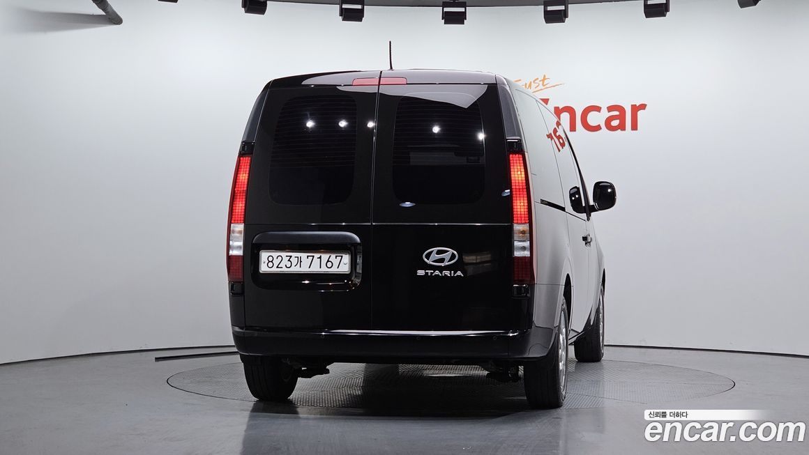 Hyundai Staria 2025