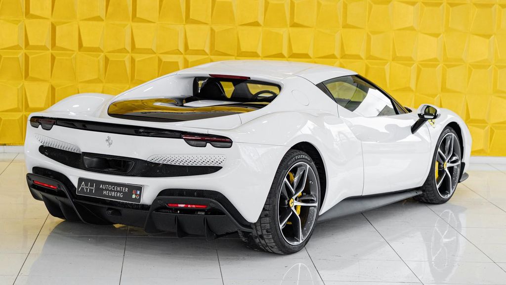 Ferrari 296 GTB 2023