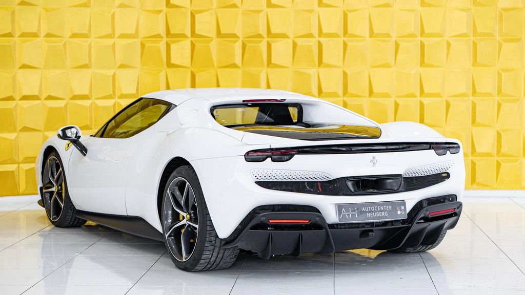 Ferrari 296 GTB 2023