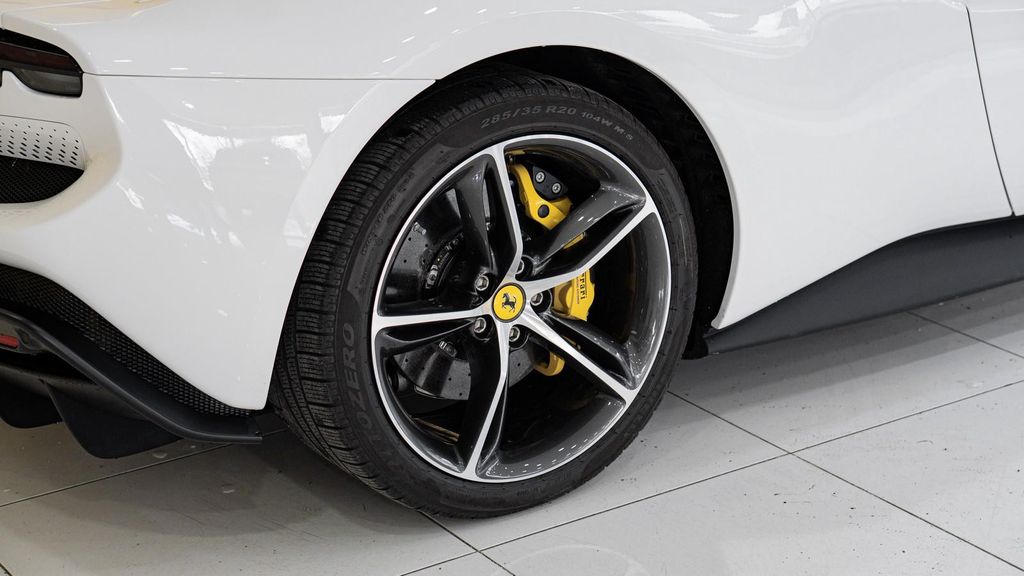 Ferrari 296 GTB 2023