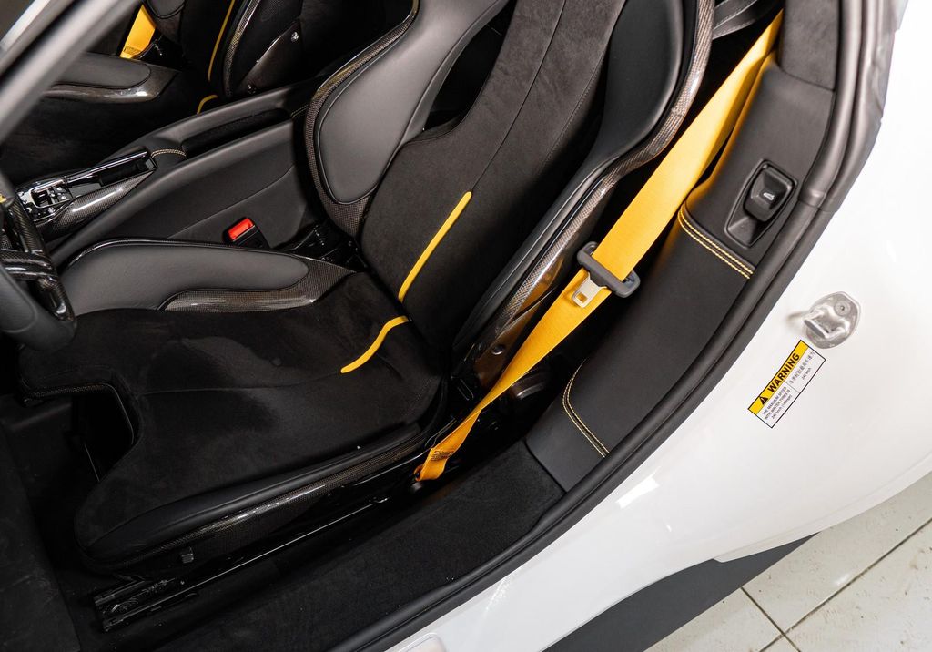 Ferrari 296 GTB 2023