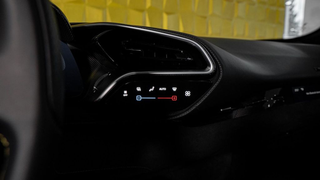 Ferrari 296 GTB 2023