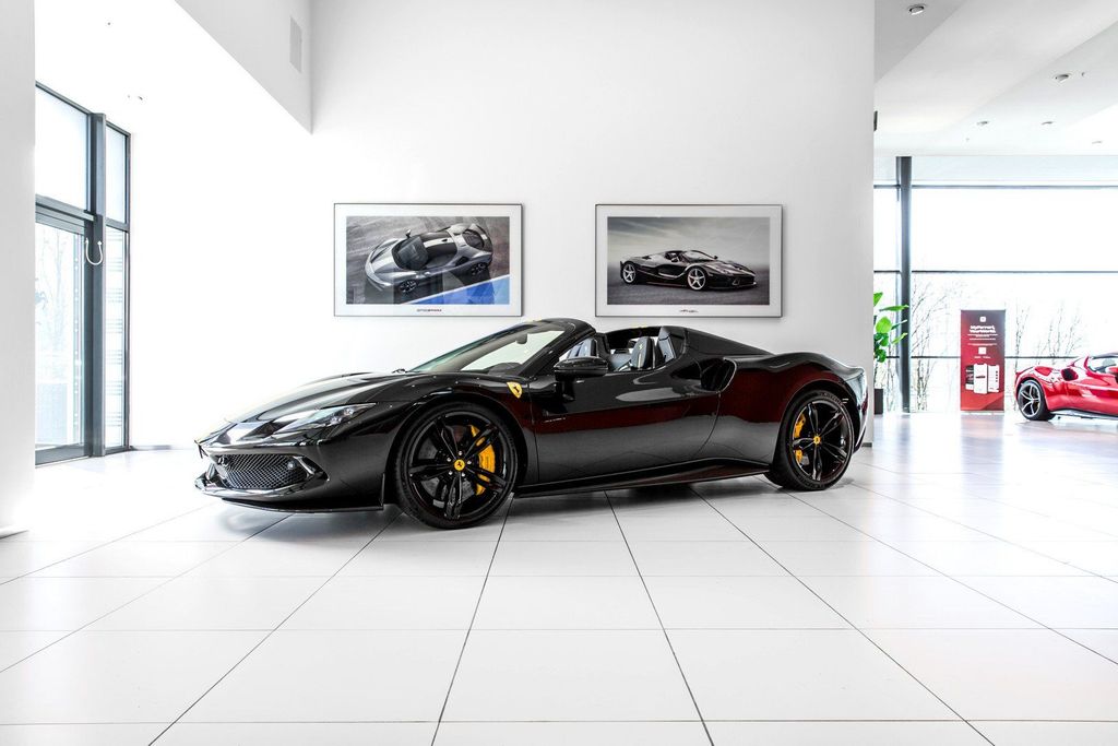 Ferrari 296 GTS 2024