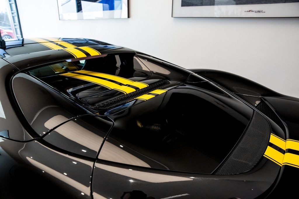 Ferrari 296 GTS 2024