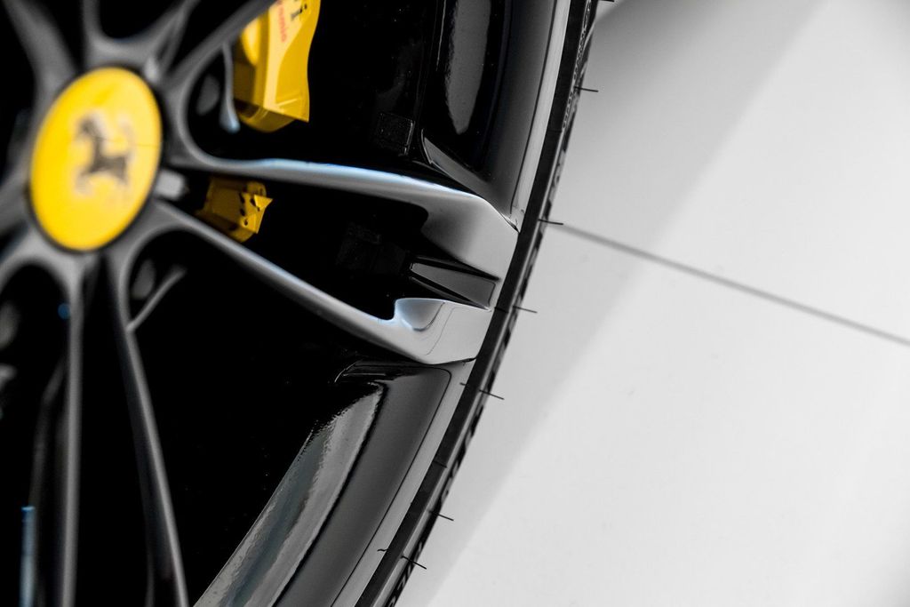 Ferrari 296 GTS 2024