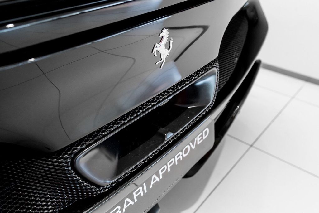 Ferrari 296 GTS 2024